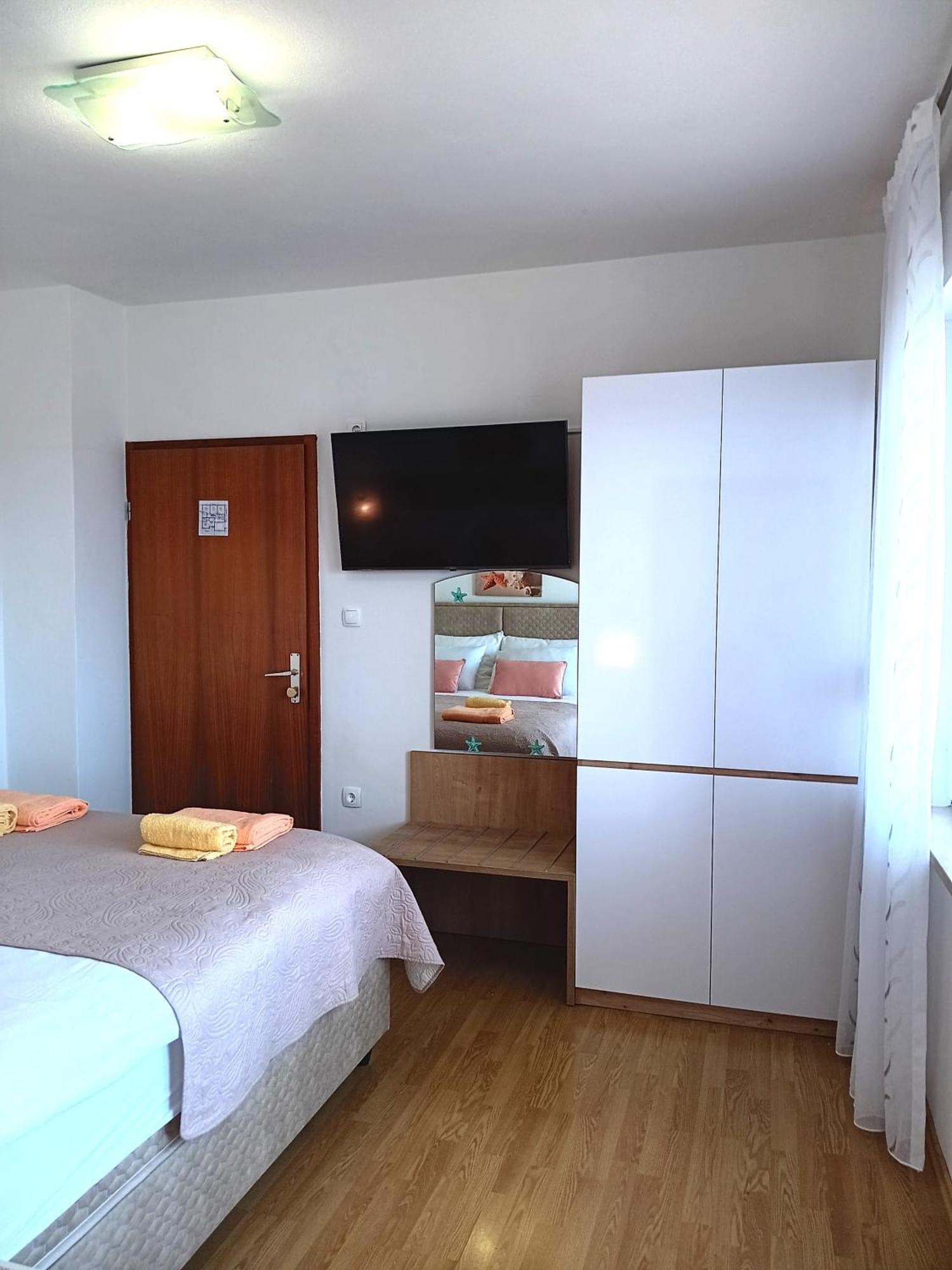 Kornić Apartmani Braut מראה חיצוני תמונה